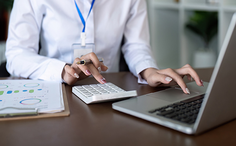 代記賬公司多少錢一年？